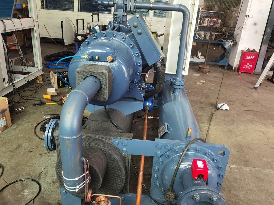 水冷螺桿式冷水機組的注意事項是什么？